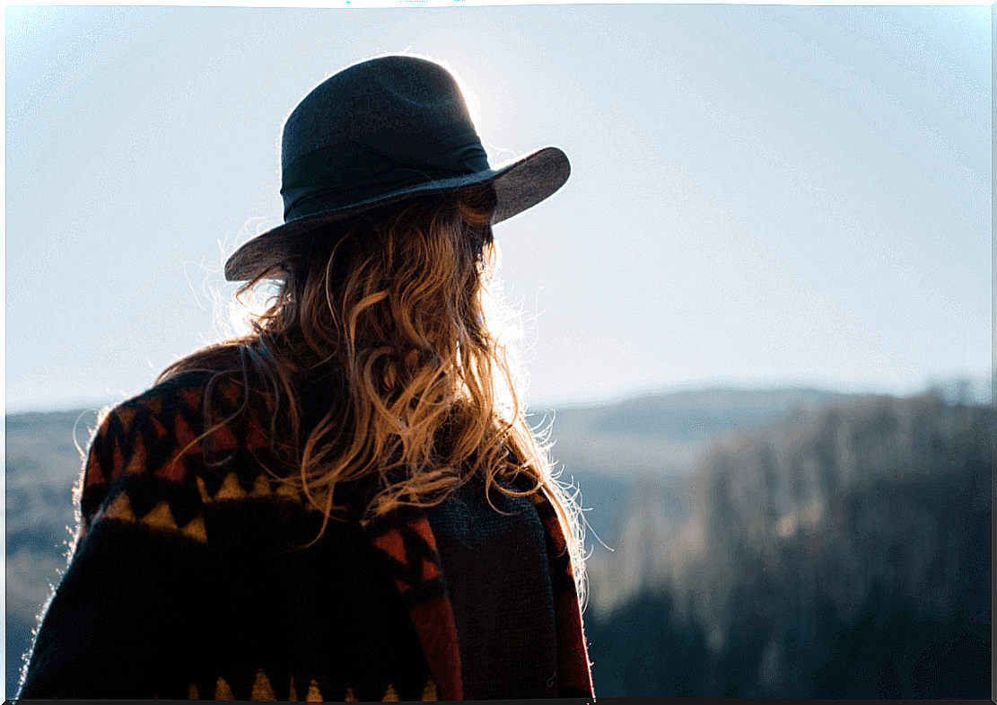 Woman with hat