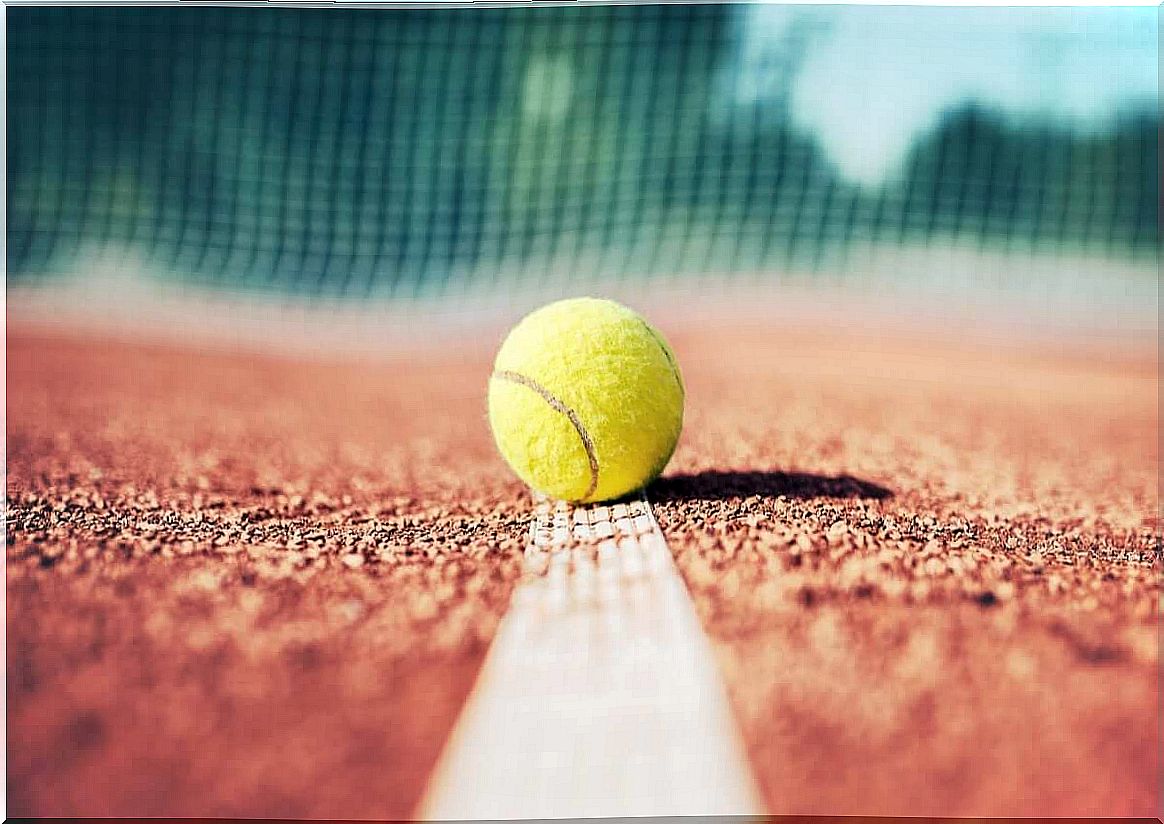 In tennis, it is important not to be distracted by temporary setbacks